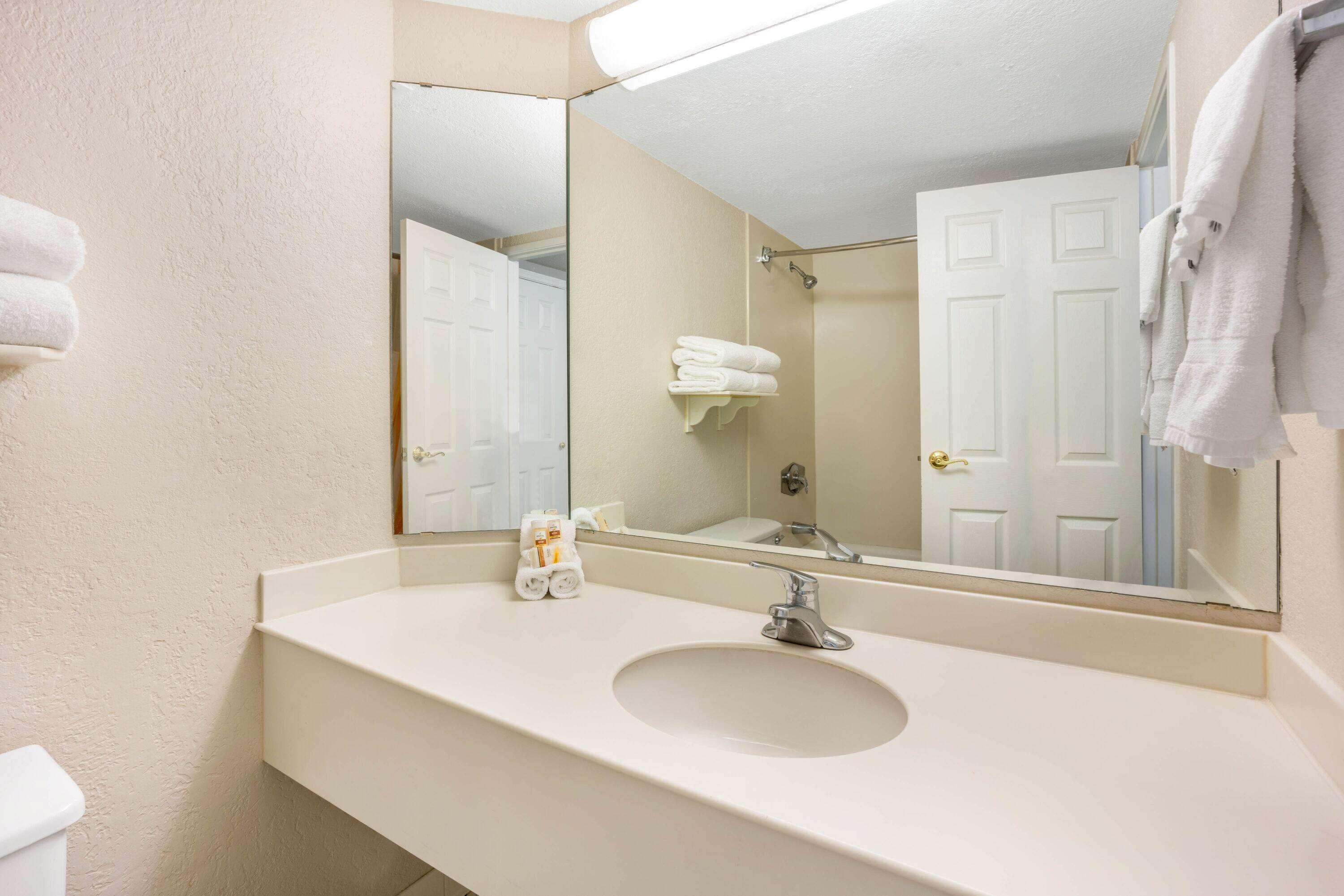 La Quinta By Wyndham Seattle Sea-Tac Airport Hotel SeaTac Exterior photo