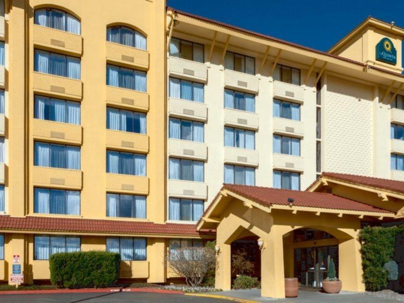 La Quinta By Wyndham Seattle Sea-Tac Airport Hotel SeaTac Exterior photo